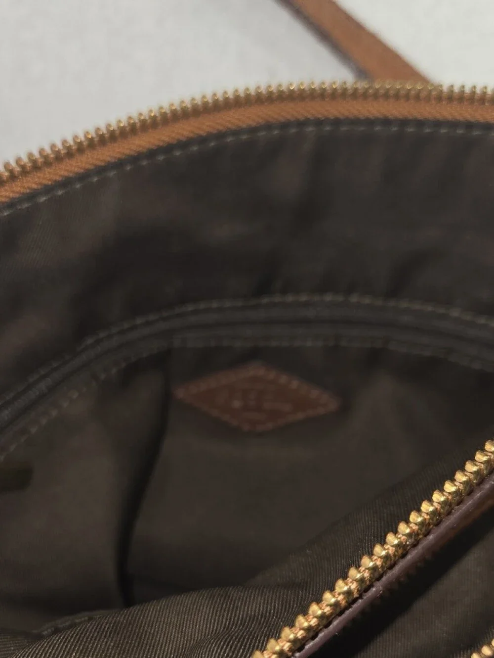 Fossil Men's Brown Leather Messenger Crossbody Bag - Classic Carry